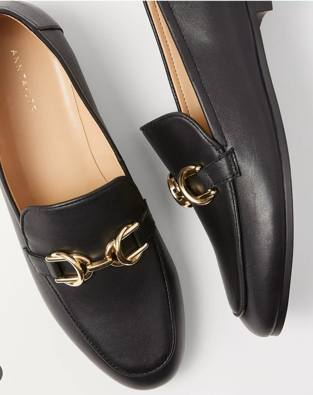 NWOB Ann Taylor Black Chain Bit Loafers Size 6